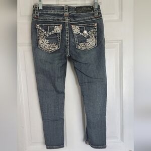 LA IDOL Rhinesone Capri Jeans